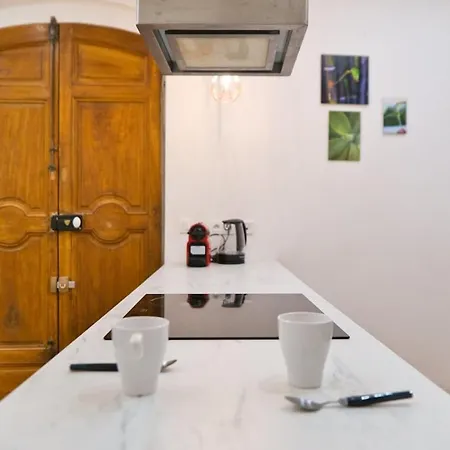 Furnished In The Heart Of The Close To The Amenities Aix-en-Provence