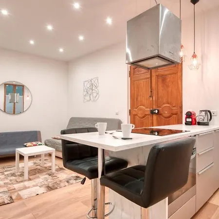 Furnished In The Heart Of The Close To The Amenities * Aix-en-Provence