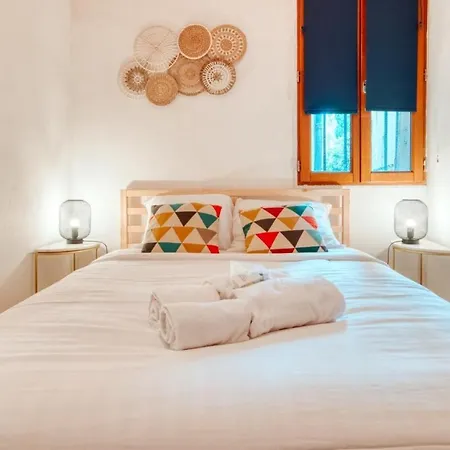 Furnished In The Heart Of The Close To The Amenities Aix-en-Provence
