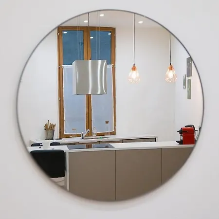 Apartment Furnished In The Heart Of The Close To The Amenities *